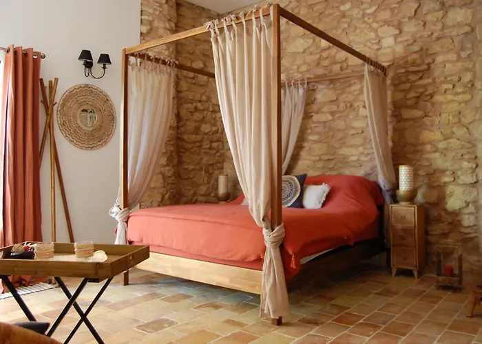 La Bucolique, Chambres Et Jardin D\'Hotes