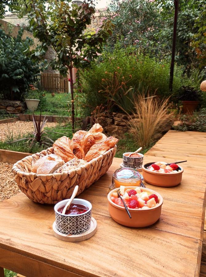 La Bucolique, Et Jardin D'hotes Frühstückspension Sabran