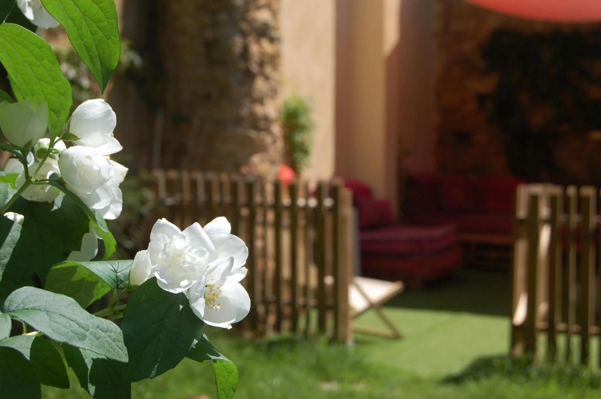 La Bucolique, Et Jardin D'hotes Bed & Breakfast Sabran